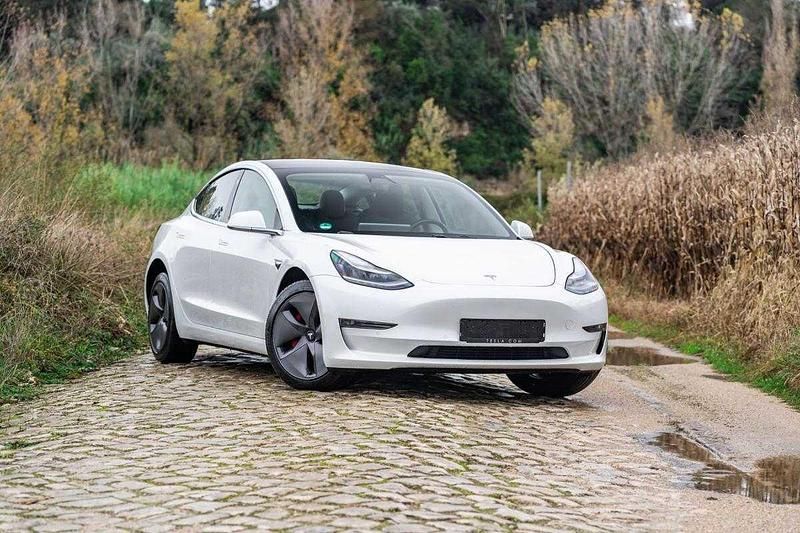 Branco Usado 2020 Tesla Model 3 Long Range AWD Sedan | € 27.000 (Super Preço) - Imagem 1/4