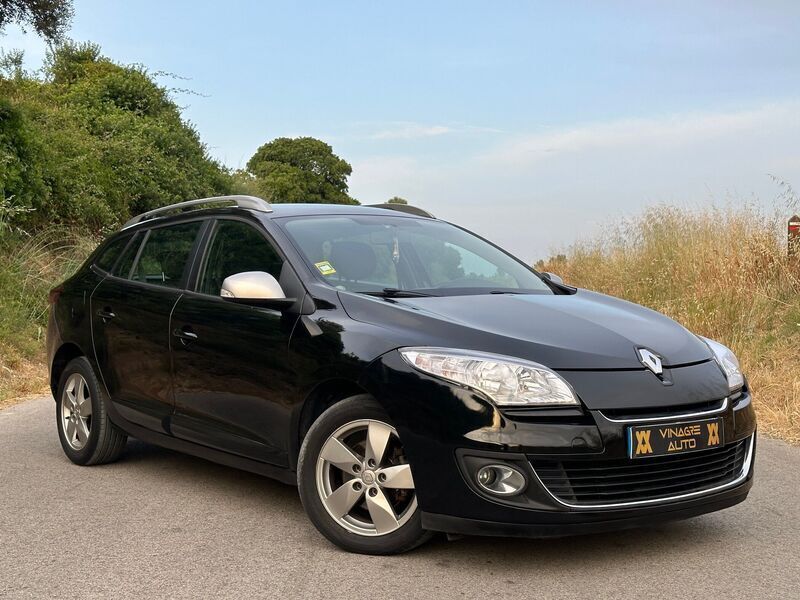 Preto Usado 2012 Renault Mégane GrandTour Dynamique Carrinha | € 10.890 - Imagem 1/4