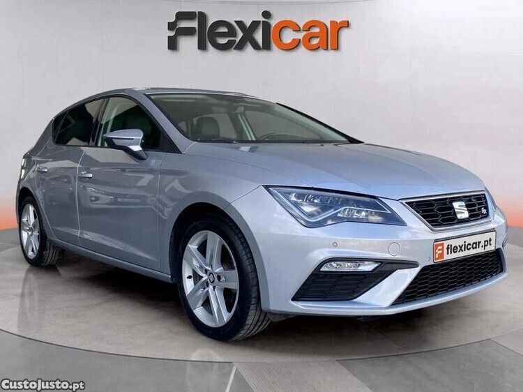Cinza Usado 2020 Seat Leon FR Sedan | € 15.490 (Preço justo) - Imagem 1/1