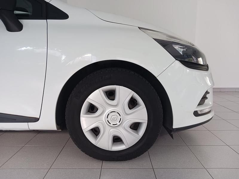 Usado Renault Clio IV Zen 75 HP (55 kW) 2019 Branco