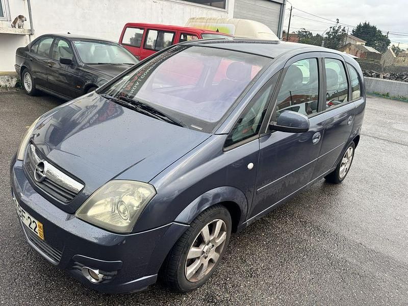 Usado 2006 Opel Meriva Monovolume | € 2.250 (Preço justo) - Imagem 1/4
