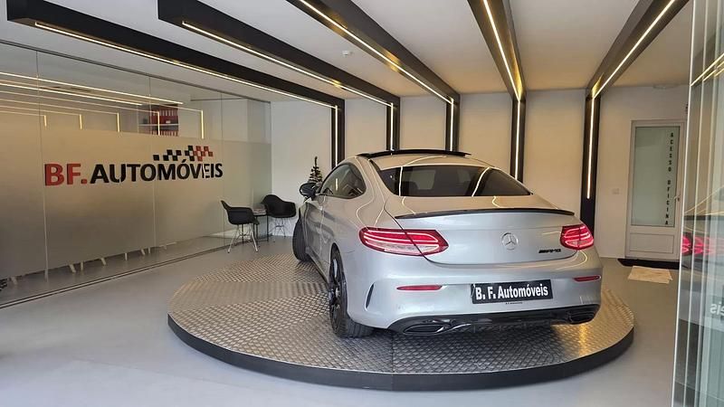 Usado Mercedes C220 Edition 170 HP (125 kW) 2018 Cinzento Coupé