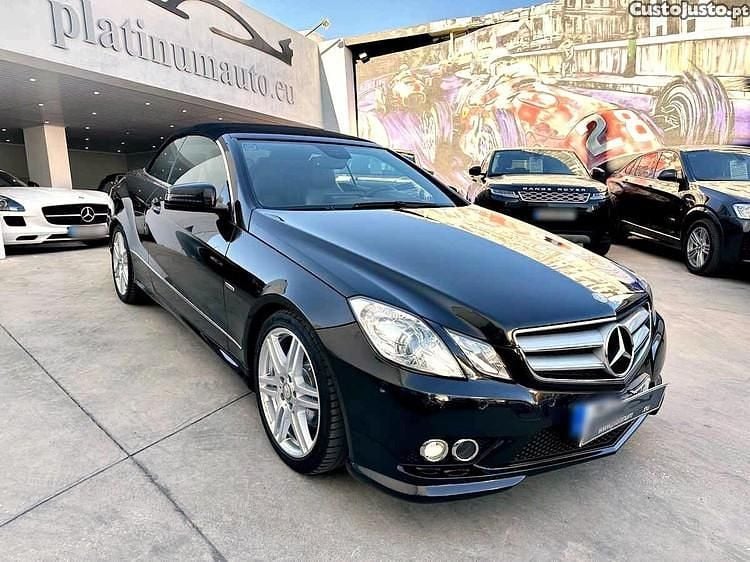 Preto Usado 2011 Mercedes E200 Cabrios | € 23.950 - Imagem 1/1