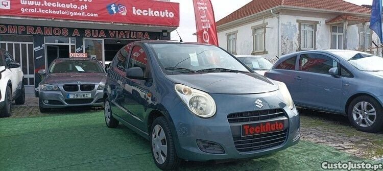 Cinza Usado 2013 Suzuki Alto GL Citadino | € 6.580 - Imagem 1/1