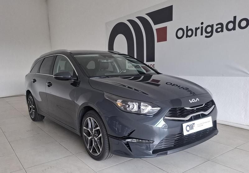 Usado Kia Ceed Sportswagon 120 HP (88 kW) 2024 Antracite Carrinha