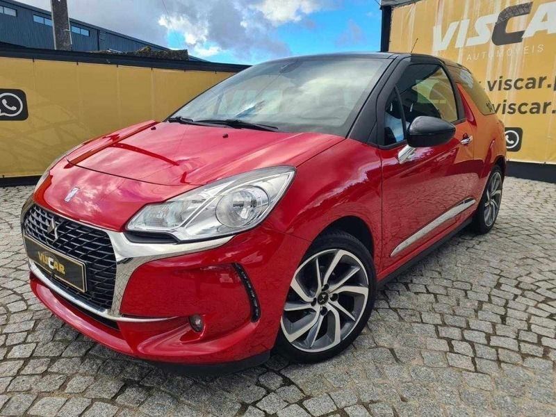 Vermelho Usado 2017 DS Automobiles DS3 Be Chic Citadino | € 13.990 (Preço justo) - Imagem 1/4