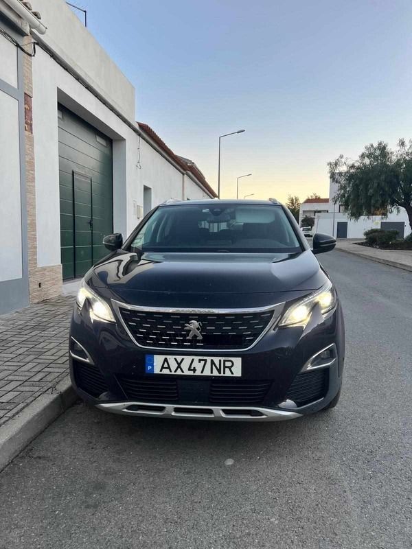 Preto Usado 2019 Peugeot 3008 Citadino | € 18.500 (Preço justo) - Imagem 1/4