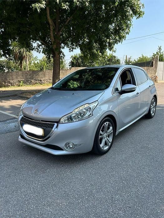 Usado 2012 Peugeot 208 Citadino | € 8.250 (Preço justo) - Imagem 1/4