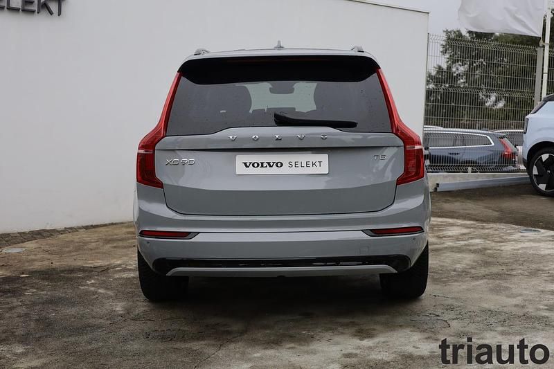 Usado Volvo XC90 Plus 455 HP (334 kW) 2023 Cinza platina SUV