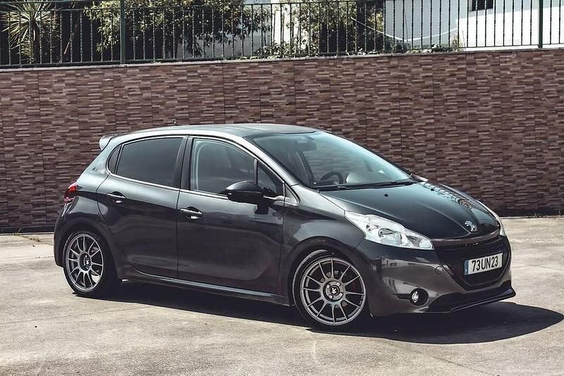 Usado 2013 Peugeot 208 Citadino | € 8.250 (Preço justo) - Imagem 1/4