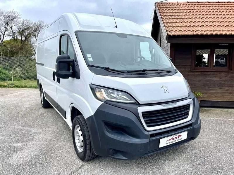 Branco Usado 2019 Peugeot Boxer Premium Van | € 18.990 (Preço elevado) - Imagem 1/4