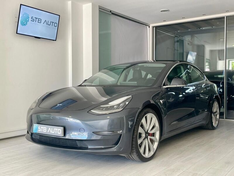 Cinza Usado 2019 Tesla Model 3 Performance Sedan | € 32.500 (Preço elevado) - Imagem 1/4