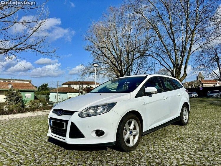 Branco Usado 2011 Ford Focus Carrinha | € 6.500 (Preço justo) - Imagem 1/1