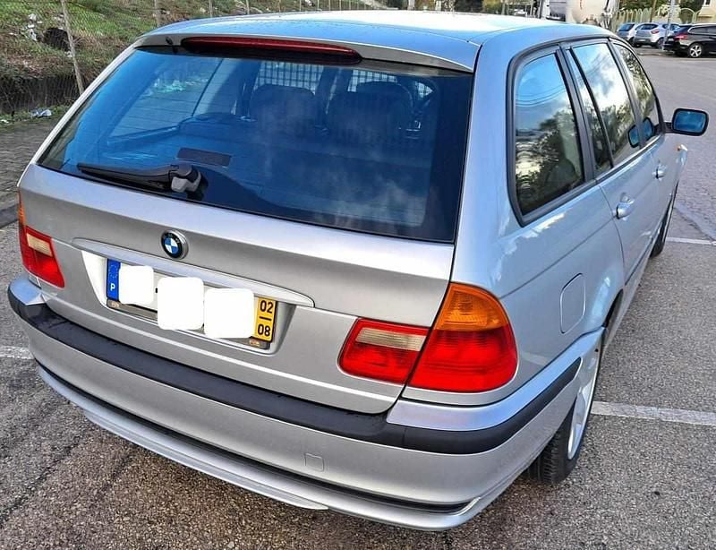 Usado BMW 320 150 HP (110 kW) 2002 Cinzento Carrinha
