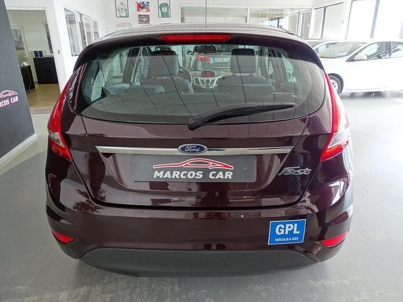 Usado Ford Fiesta Titanium 85 HP (62 kW) 2008 Outra Citadino