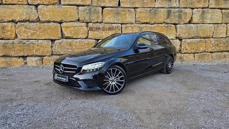 Preto Usado 2019 Mercedes C200 Avantgarde Carrinha | € 27.500 (Caro) - Imagem 1/4