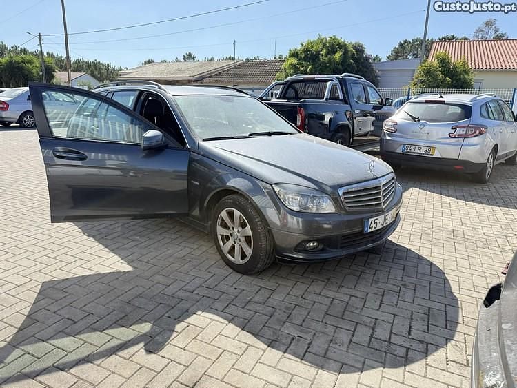 Cinza Usado 2010 Mercedes C200 Carrinha | € 7.750 (Bom preço) - Imagem 1/1
