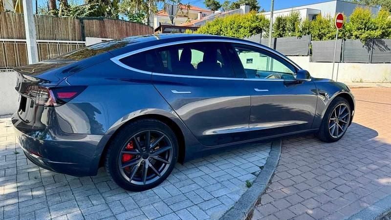 Usado Tesla Model 3 Standard Range Plus 235 kW (320 HP) 2020 Cinzento Sedan