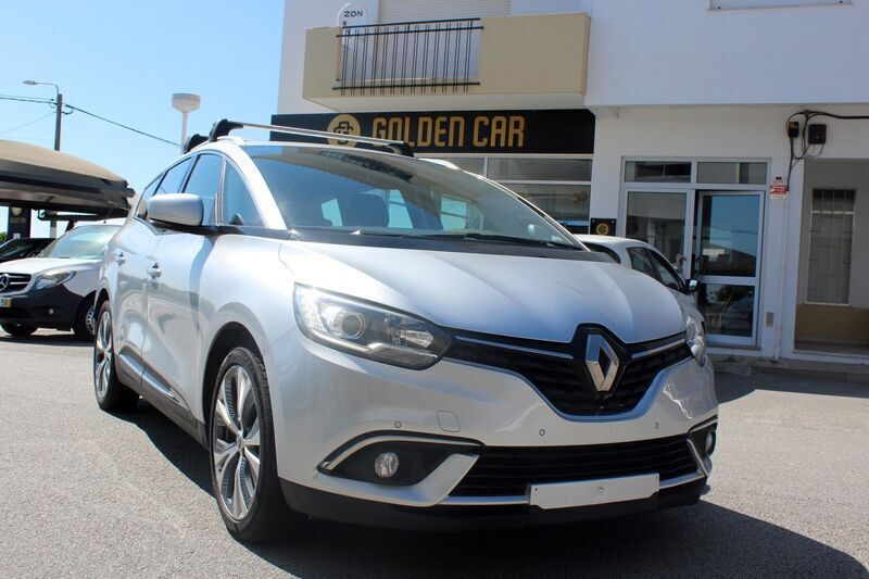 Cinza Usado 2017 Renault Scénic IV Bose Edition Monovolume | € 16.900 (Caro) - Imagem 1/4