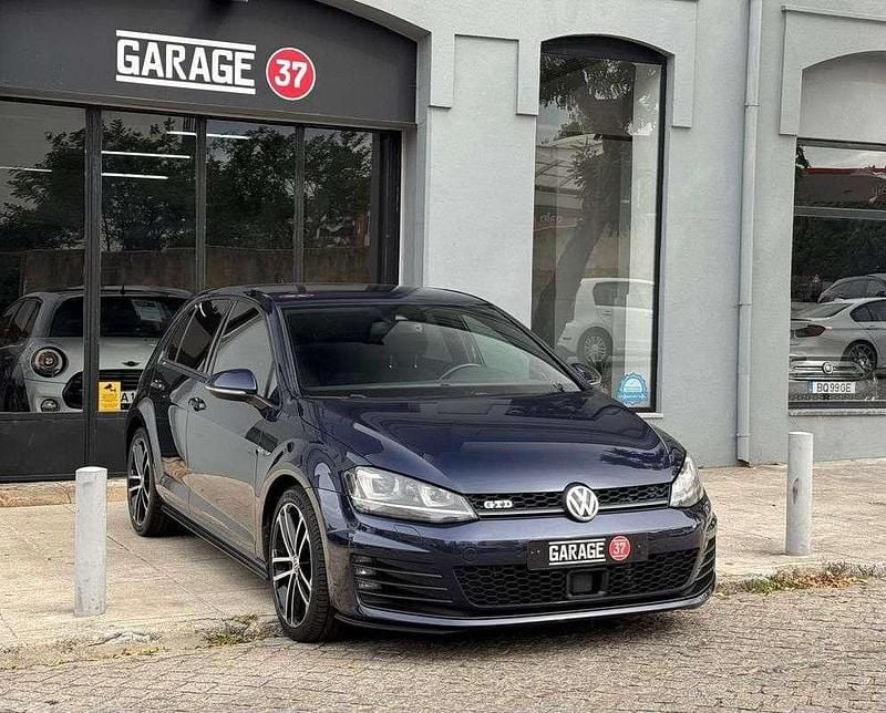 Azul Usado 2015 VW Golf VII | € 18.990 (Preço justo) - Imagem 1/4