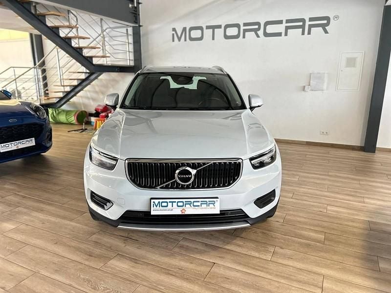 Usado Volvo XC40 150 HP (110 kW) 2020 Cinzento SUV