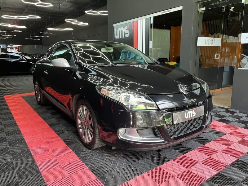 Preto Usado 2011 Renault Mégane GT Line GT-Line Coupé | € 10.500 (Preço justo) - Imagem 1/4