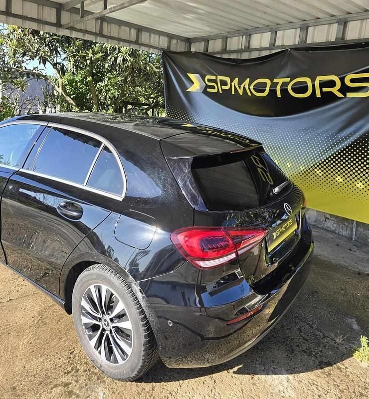 Usado Mercedes A160 109 HP (80 kW) 2020 Preto
