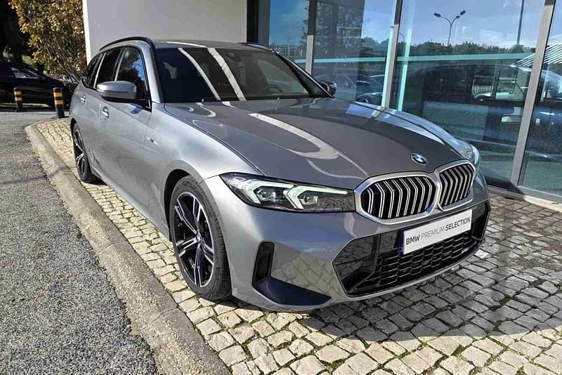 Usado BMW 320 Comfort Edition 190 HP (139 kW) 2025 Cinzento Coupé