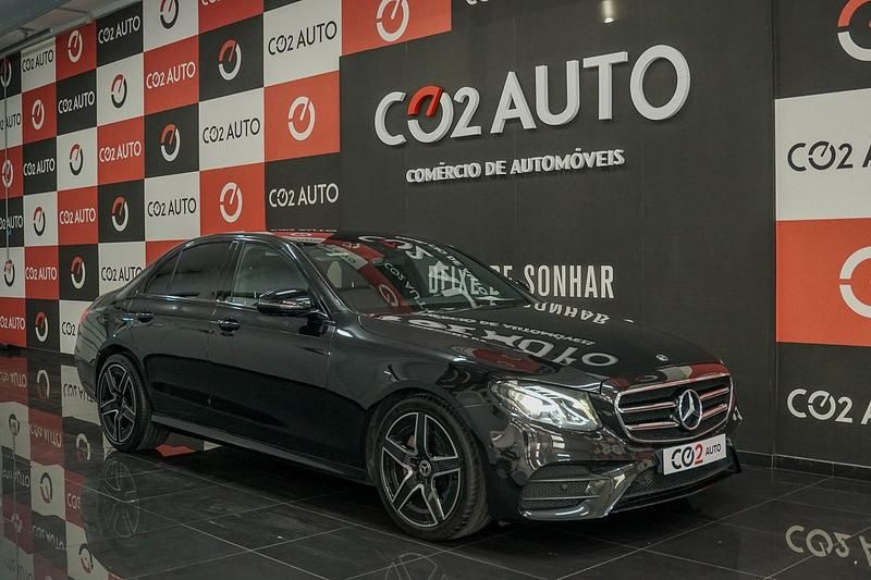 Preto Usado 2019 Mercedes E220 AMG line Carrinha | € 36.900 (Preço justo) - Imagem 1/4