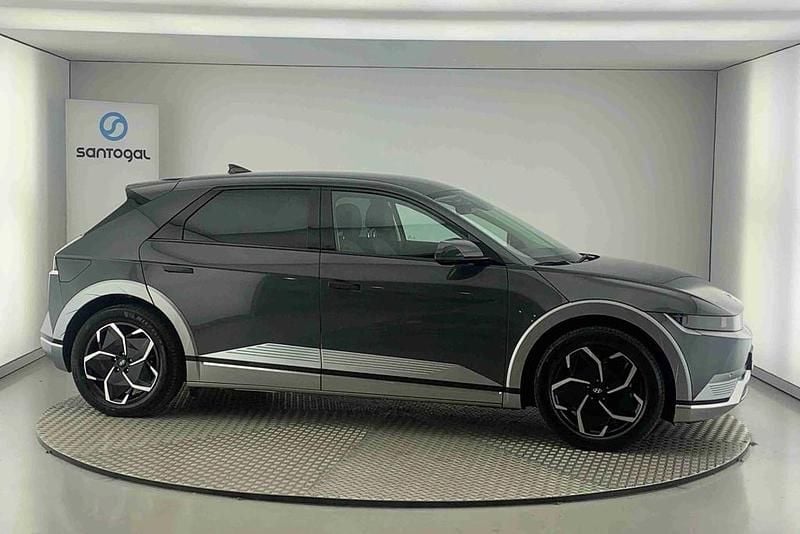 Cinzento Usado 2024 Hyundai Ioniq 6 Sedan | € 39.990 (Super Preço) - Imagem 1/4
