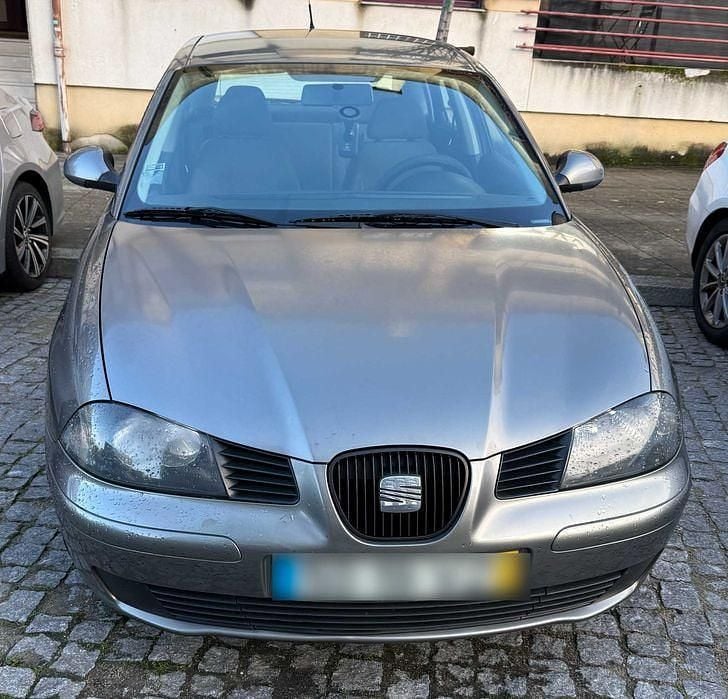Usado Seat Ibiza 63 HP (46 kW) 2004 Sedan