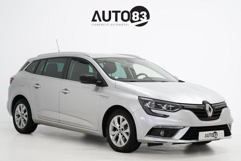 Usado Renault Mégane IV 110 HP (80 kW) 2019 Cinzento Carrinha