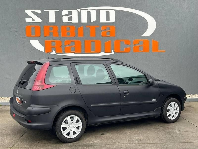 Usado Peugeot 206 68 HP (50 kW) 2004 Preto Carrinha