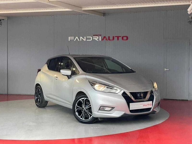 Usado Nissan Micra Acenta 90 HP (66 kW) 2019 Cinza prata Citadino