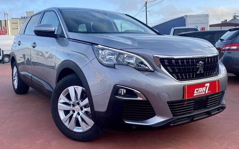 Cinzento Usado 2020 Peugeot 5008 Allure Monovolume | € 18.000 (Bom preço) - Imagem 1/4