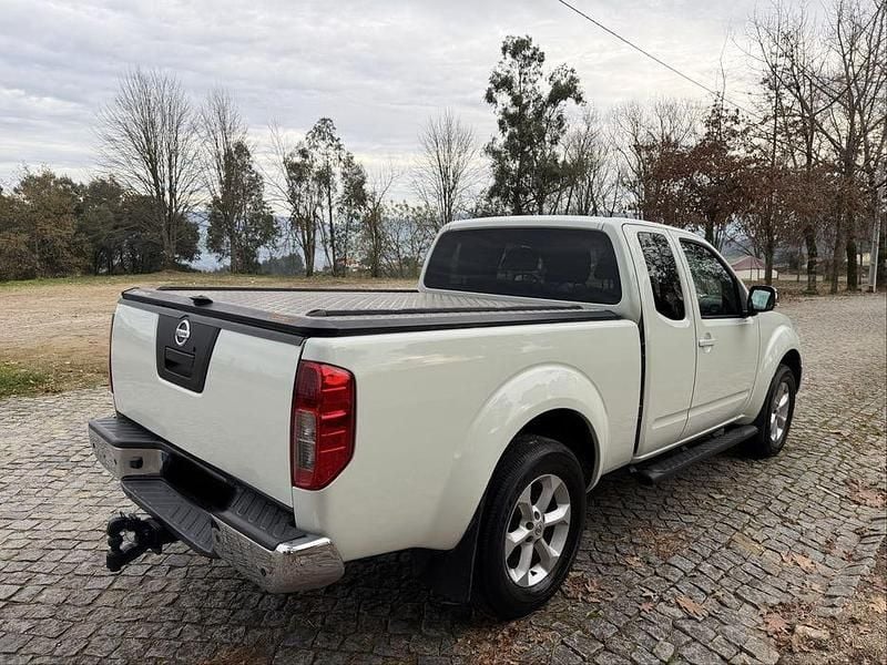 Usado Nissan Navara 174 HP (127 kW) 2009 Pickup