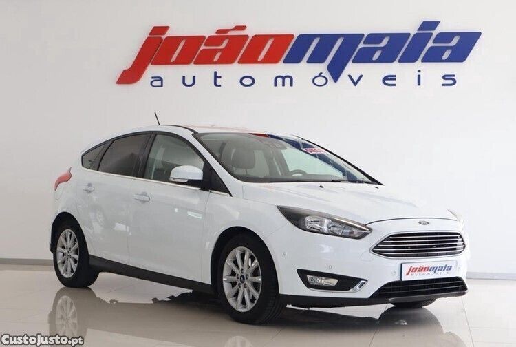 Branco Usado 2018 Ford Focus Trend+ Sedan | € 16.500 (Preço elevado) - Imagem 1/1