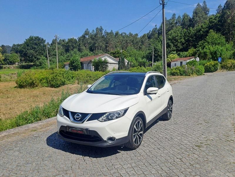 Branco Usado 2017 Nissan Qashqai Premium Edition SUV | € 16.500 (Preço justo) - Imagem 1/4