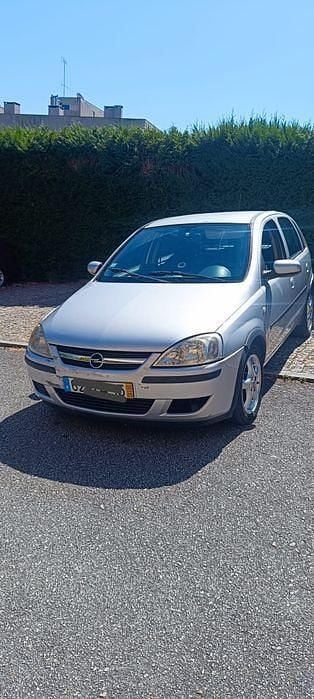 Usado 2005 Opel Corsa Sedan | € 1.800 (Bom preço) - Imagem 1/4