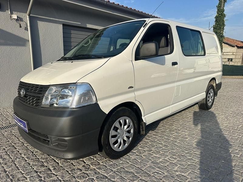 Usado Toyota HiAce 117 HP (86 kW) 2008 Branco Van