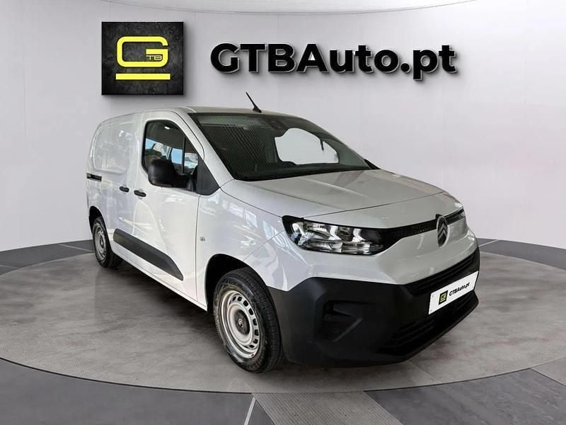 Branco Usado 2024 Citroën Berlingo Monovolume | € 22.999 (Caro) - Imagem 1/4