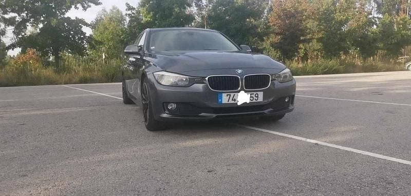Usado BMW 320 163 HP (119 kW) 2013 Cinzento Sedan