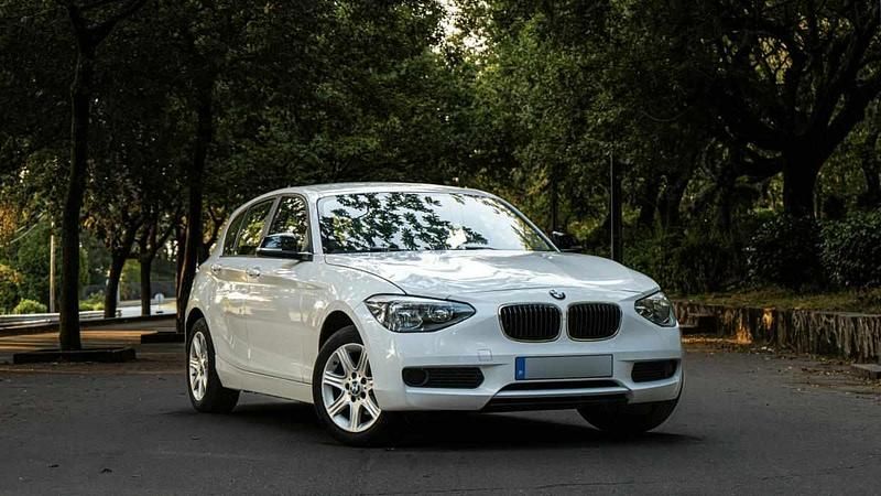Branco Usado 2013 BMW 114 Citadino | € 11.900 - Imagem 1/4