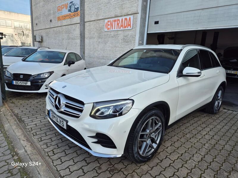 Branco Usado 2016 Mercedes GLC220 AMG line Coupé | € 30.900 - Imagem 1/4