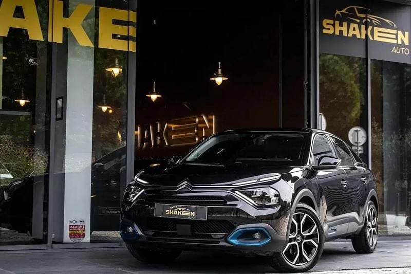 Usado Citroën e-C4 Shine 100 kW (136 HP) 2021 Preto Citadino