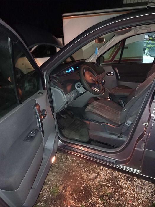 Usado 2004 Renault Scénic II Monovolume | € 1.800 (Preço justo) - Imagem 1/4