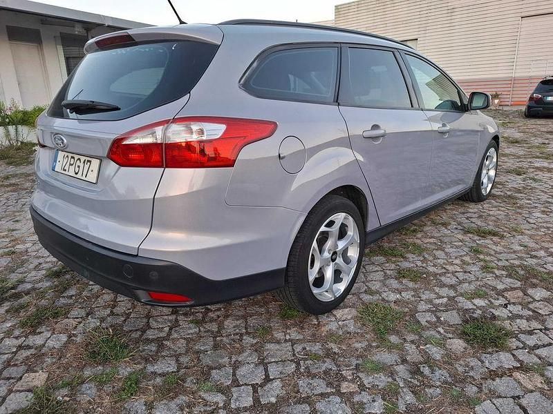 Usado Ford Focus Titanium 115 HP (84 kW) 2011 Carrinha
