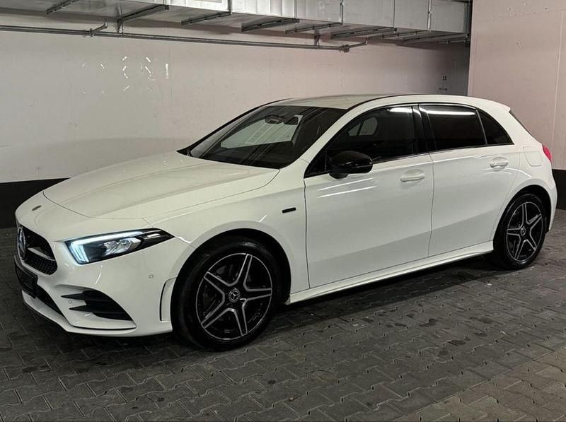 Usado 2021 Mercedes A250 AMG Sedan | € 25.950 (Bom preço) - Imagem 1/4