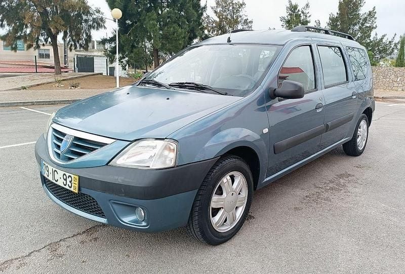 Usado 2009 Dacia Logan MCV Sedan | € 4.600 - Imagem 1/4