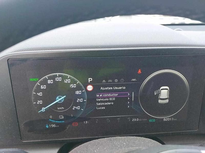 Usado Kia e-Niro 150 kW (204 HP) 2023 Branco SUV